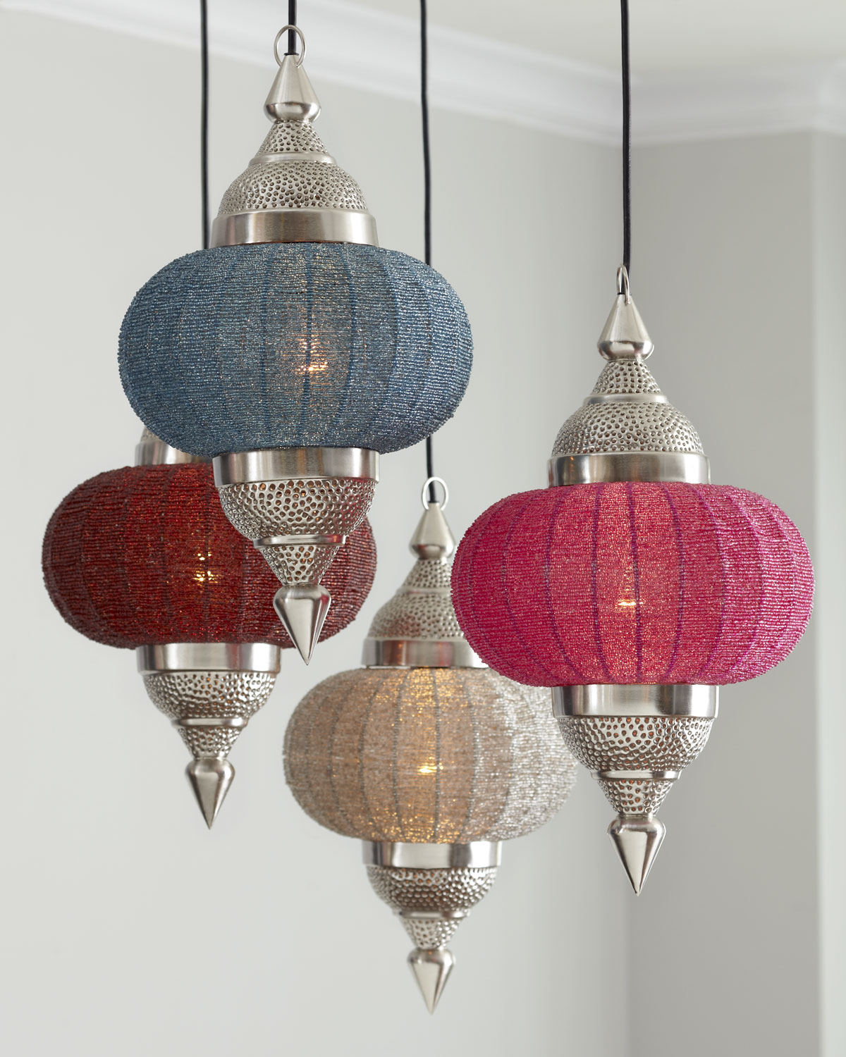 manak pendant light