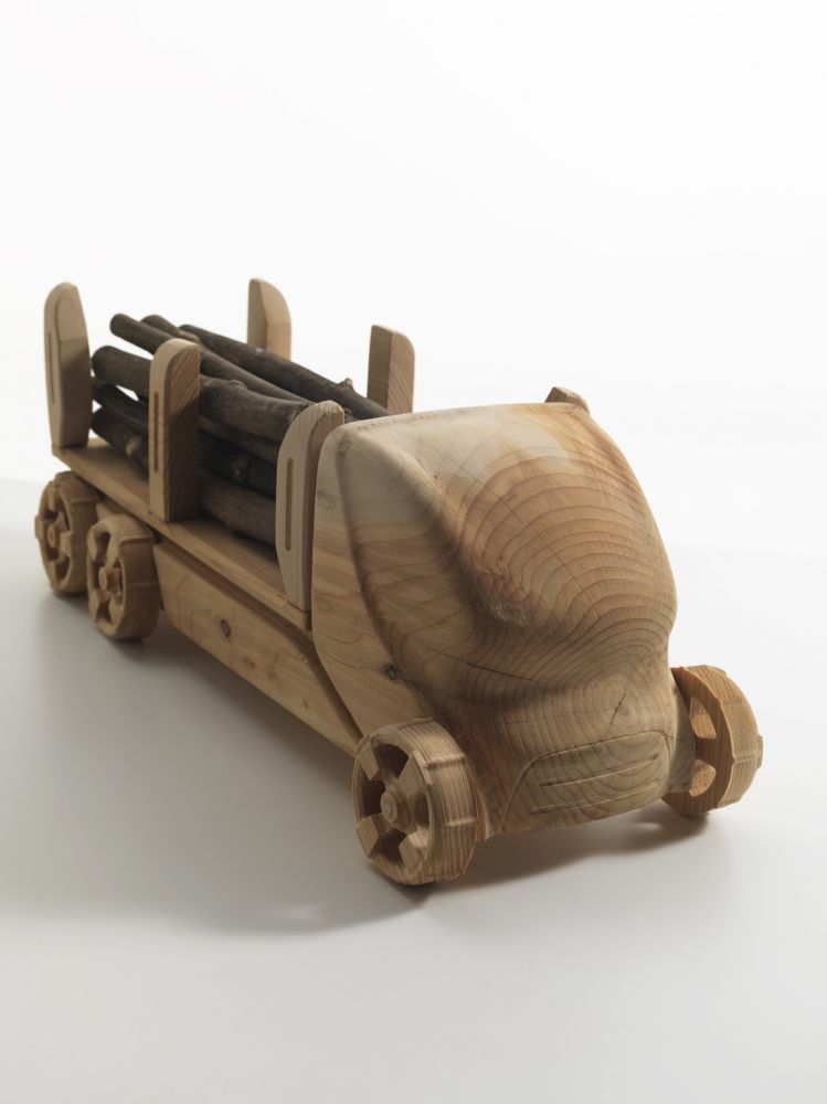 camion solid wood stool