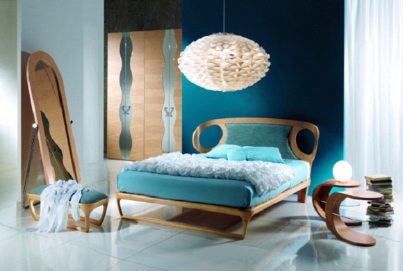 iride bed with padded panel
