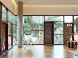 distort house 15