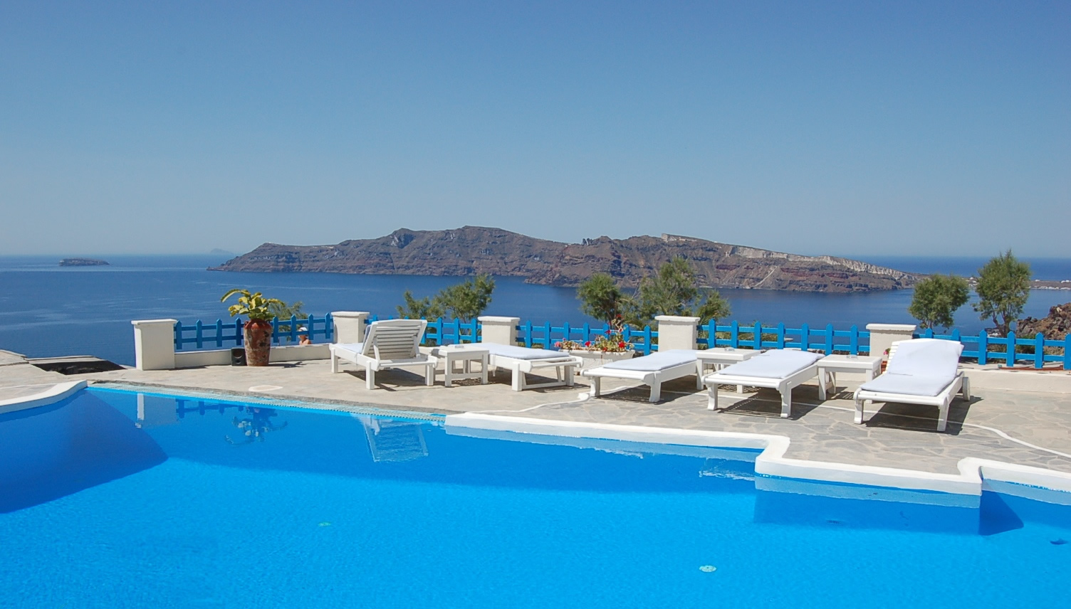 katikies hotels in oia 05