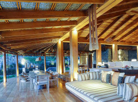 opium mustique 38
