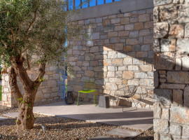 stone house in anavissos 07