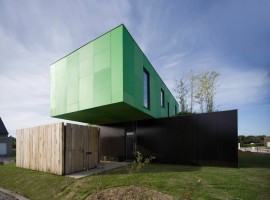 cross box house 03