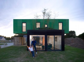 cross box house 12