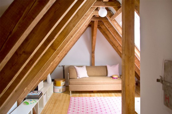ideas to convert living room in attic 03