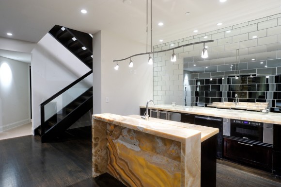 kitchen mirrored panels