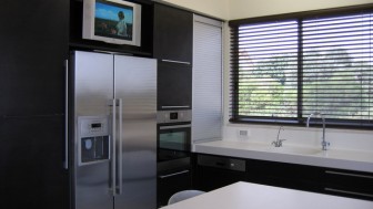 solutions to place tv in kitchen 03