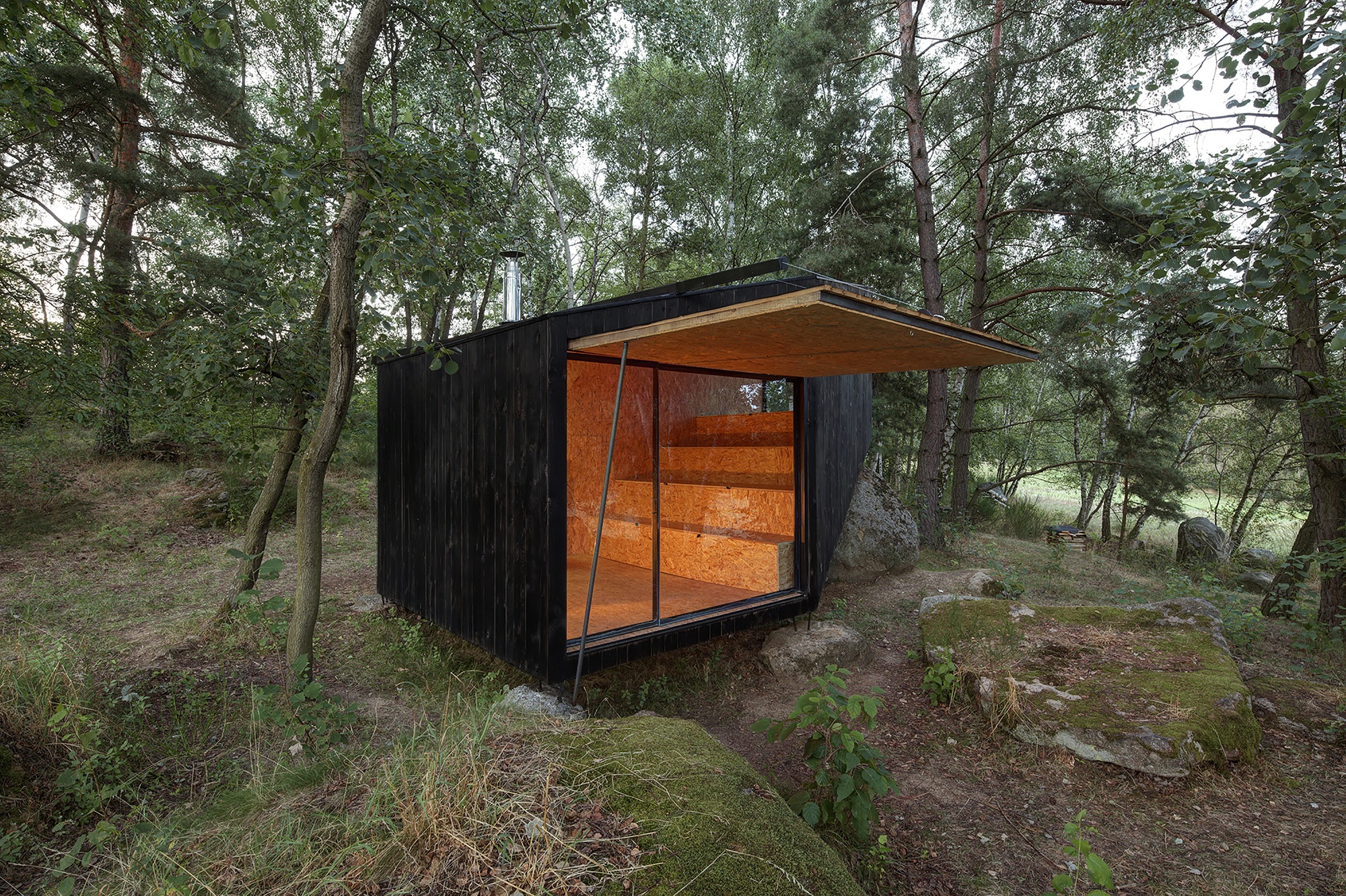 forest retreat by uhlik architekti 02