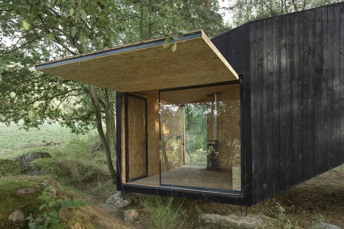 forest retreat by uhlik architekti 05 a tree house