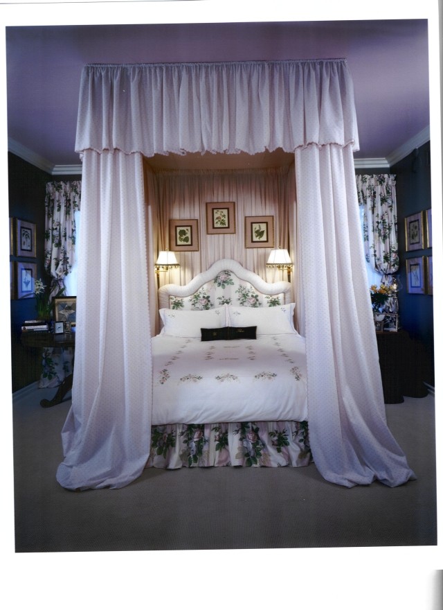 bed corner ideas for a posh bedroom