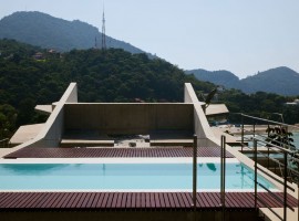 concrete home in ubatuba 17