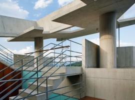 concrete home in ubatuba 22