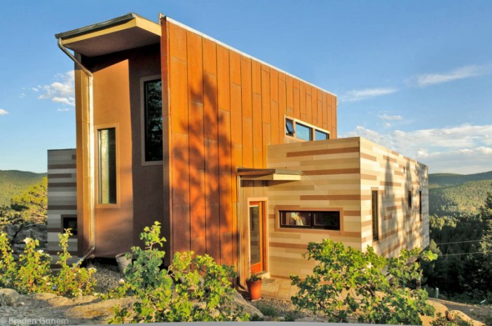 Shipping-Container-House-01-800x531