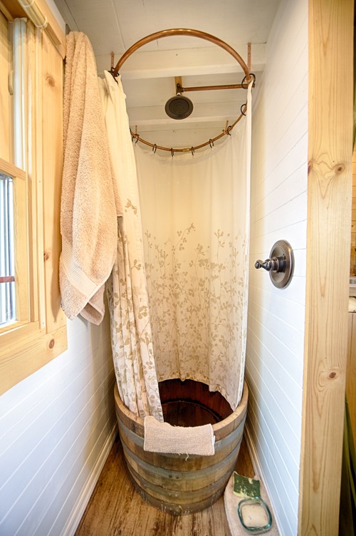 rustic-bathroom (1)