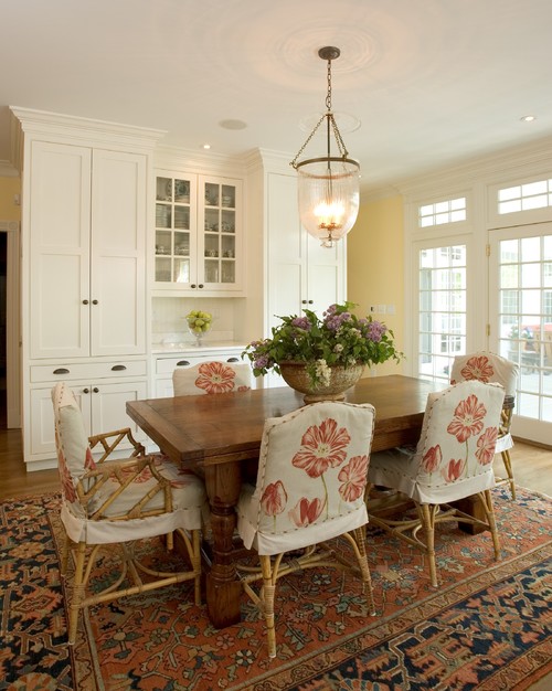 traditional-dining-room