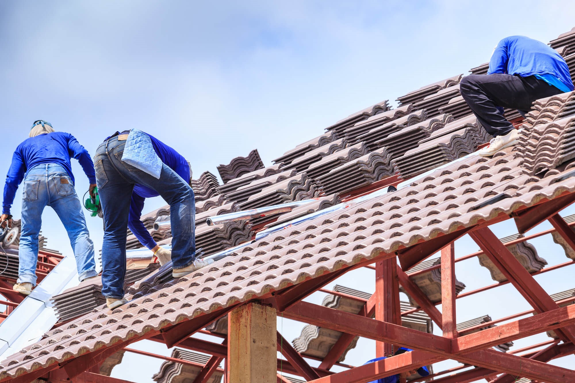 find local roof hiring company