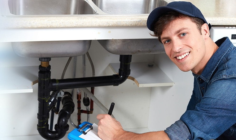 hire a plumber in MacKay