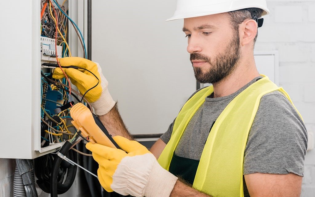 hire a capable licensed electrician in sydney