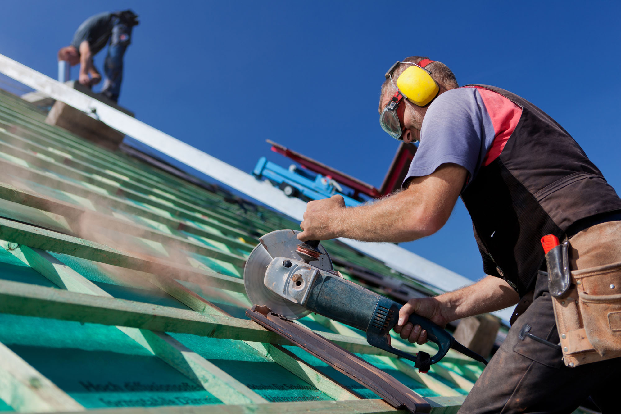 Reasons To Hire A Roofing Contractor